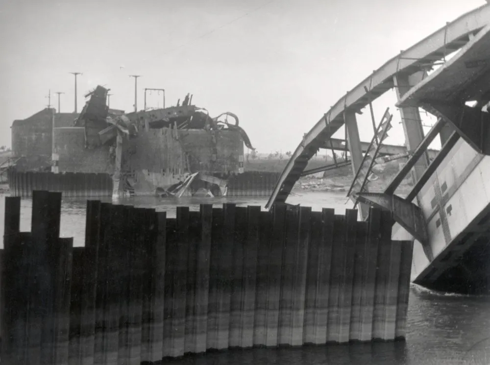 brug kapot geschoten tijdens slag om arnhem september 1944