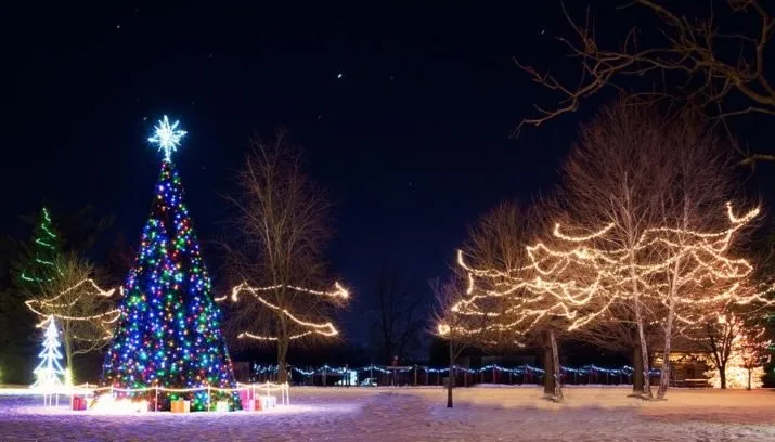 christmas town 554731 960 720 715x408