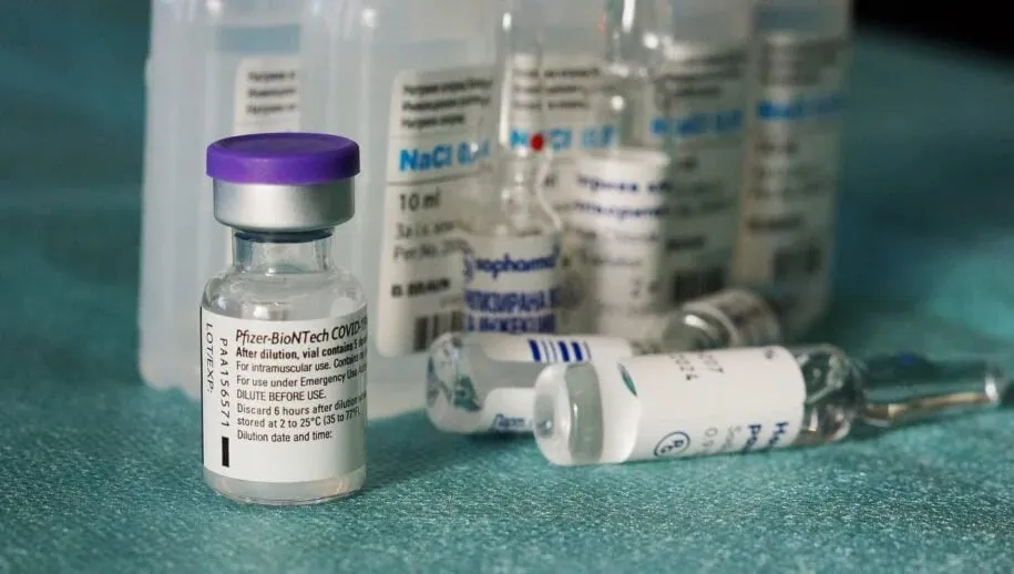 covid 19 vaccine 5902833 1920 coronavaccinatie x3 via pixabay 915x518 1
