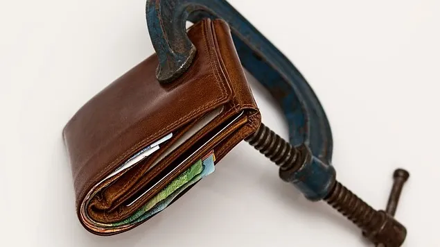 credit squeeze 522549 640 e1436808476716