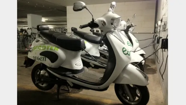 ebjfl0w0rzj9jwqkqlaizacmm e scooter