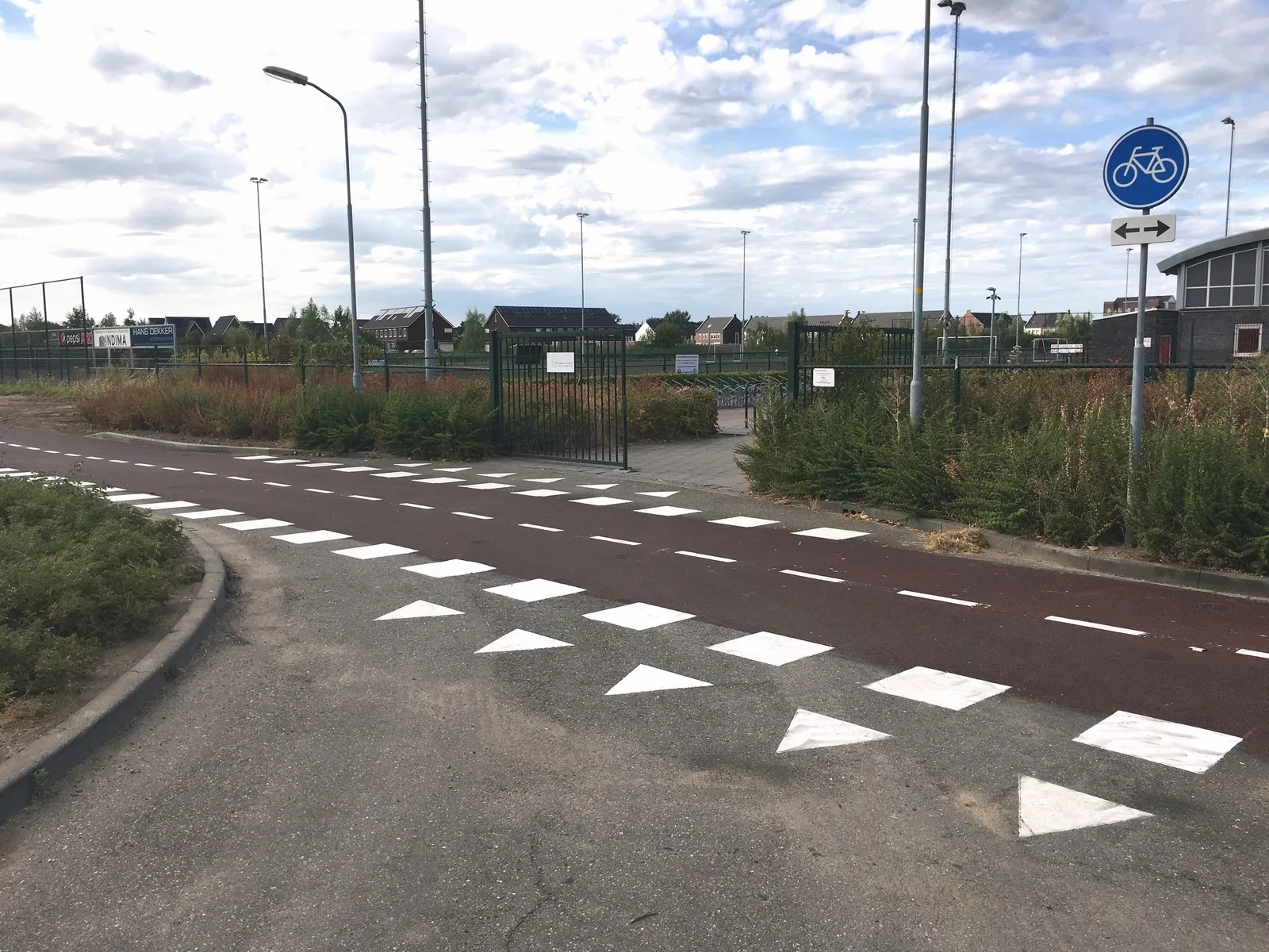 fietspad van woonwijk t hof van campe naar beuningse sportvelden open