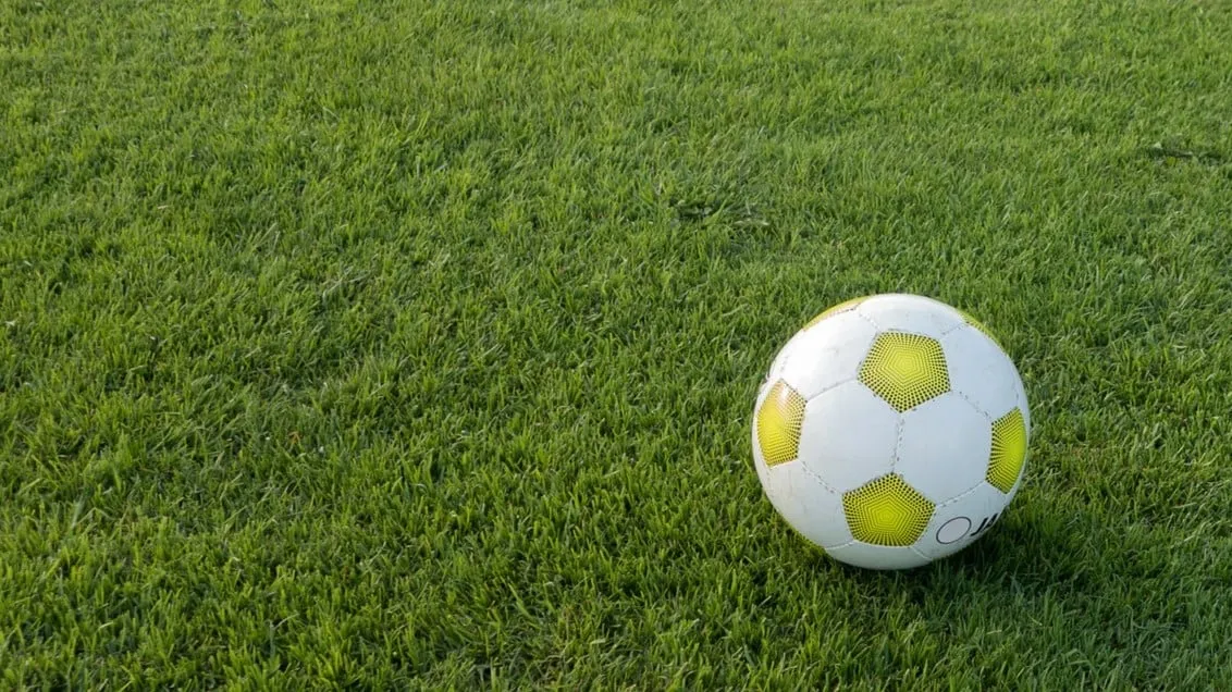 football 472040 1280 e1431297173609