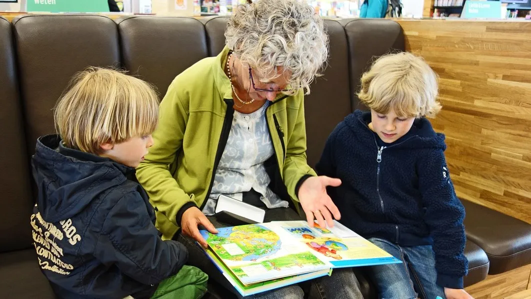 for reading 796374 1280 e1440664732457