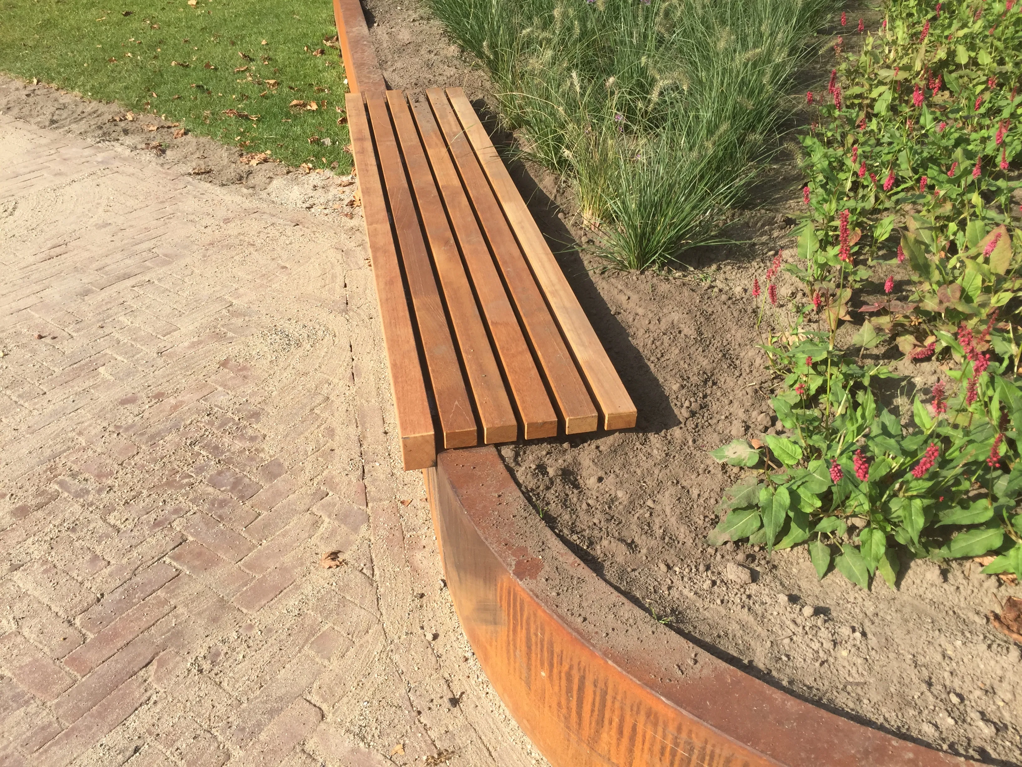 fotos bankjes groenvoorziening centrum beuningen