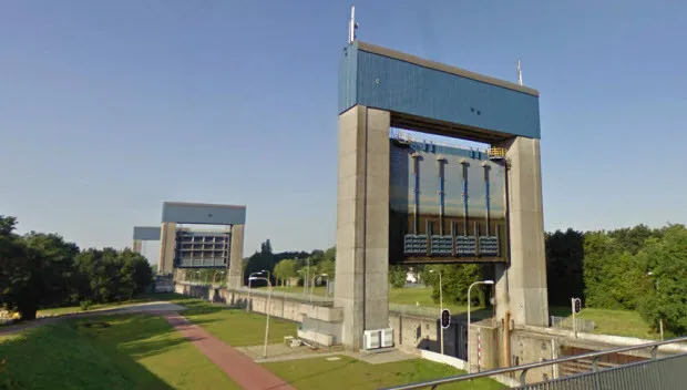 h7h8azy1ze9cg7qv8v5gwtejw langere wachttijden scheepvaart sluis weurt