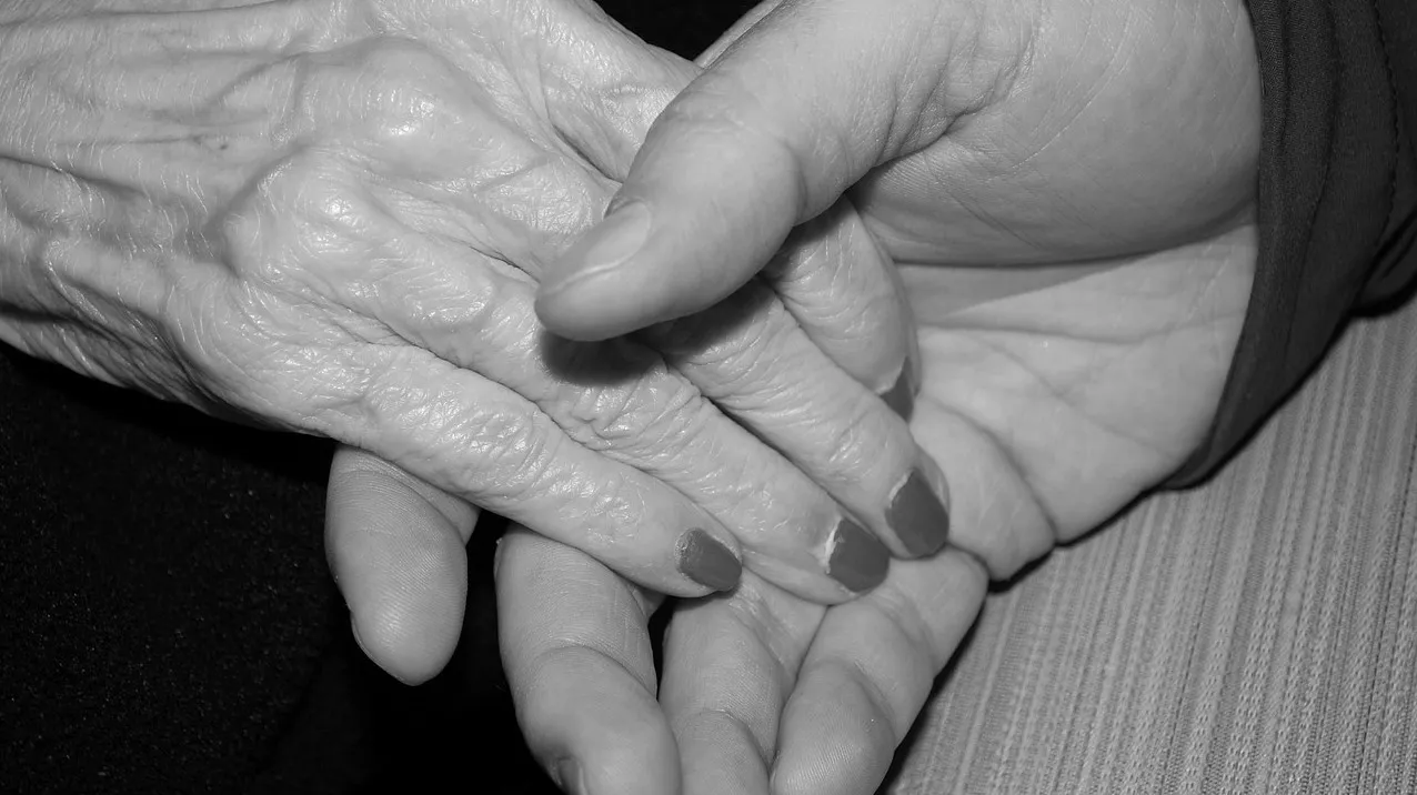 hands 578917 1280 e1429397865157