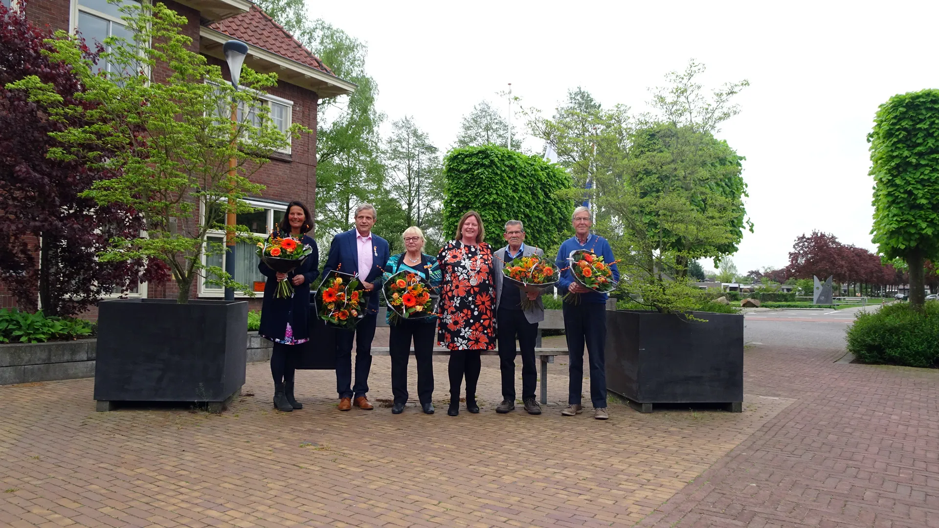 het regent lintjes in de gemeente beuningen