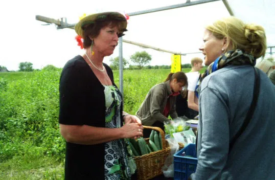 i69sffomuq4kaoinh3l43nlhl hedy komkommervrouw