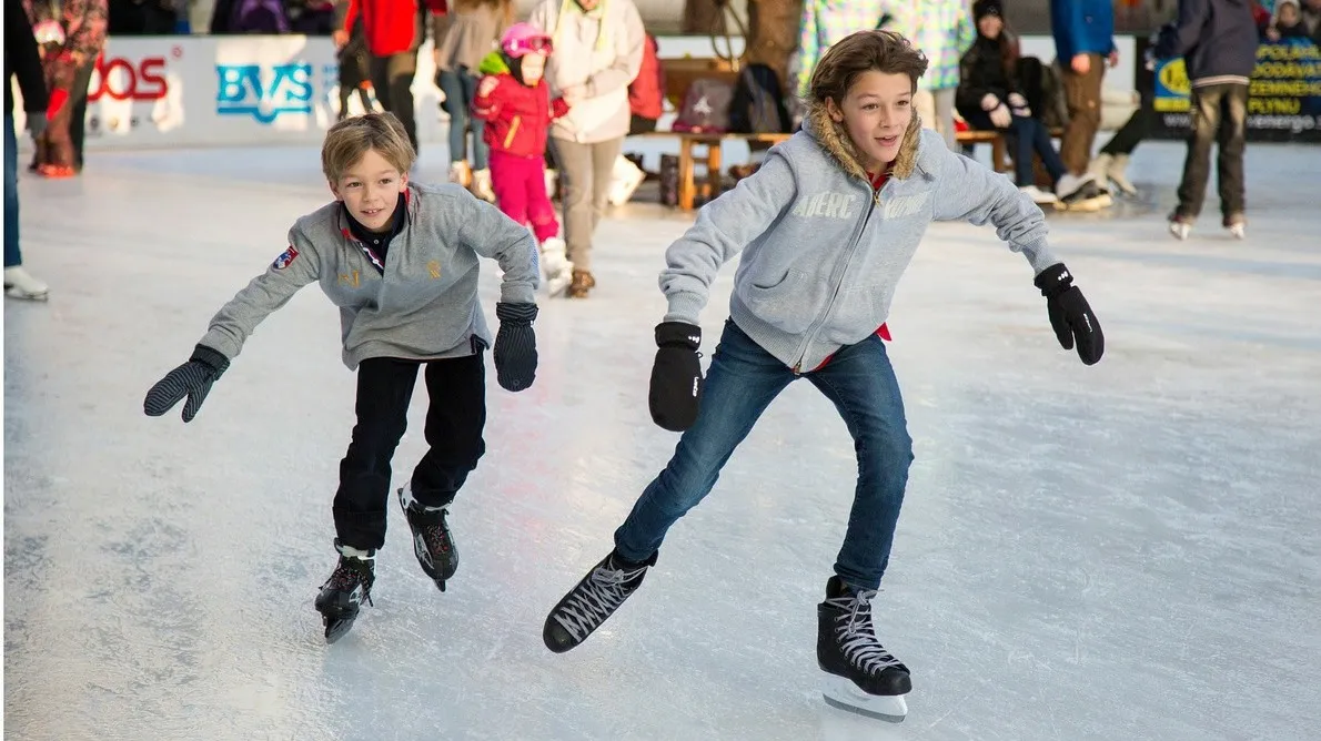 ice skating 235547 1280 e1449352670504