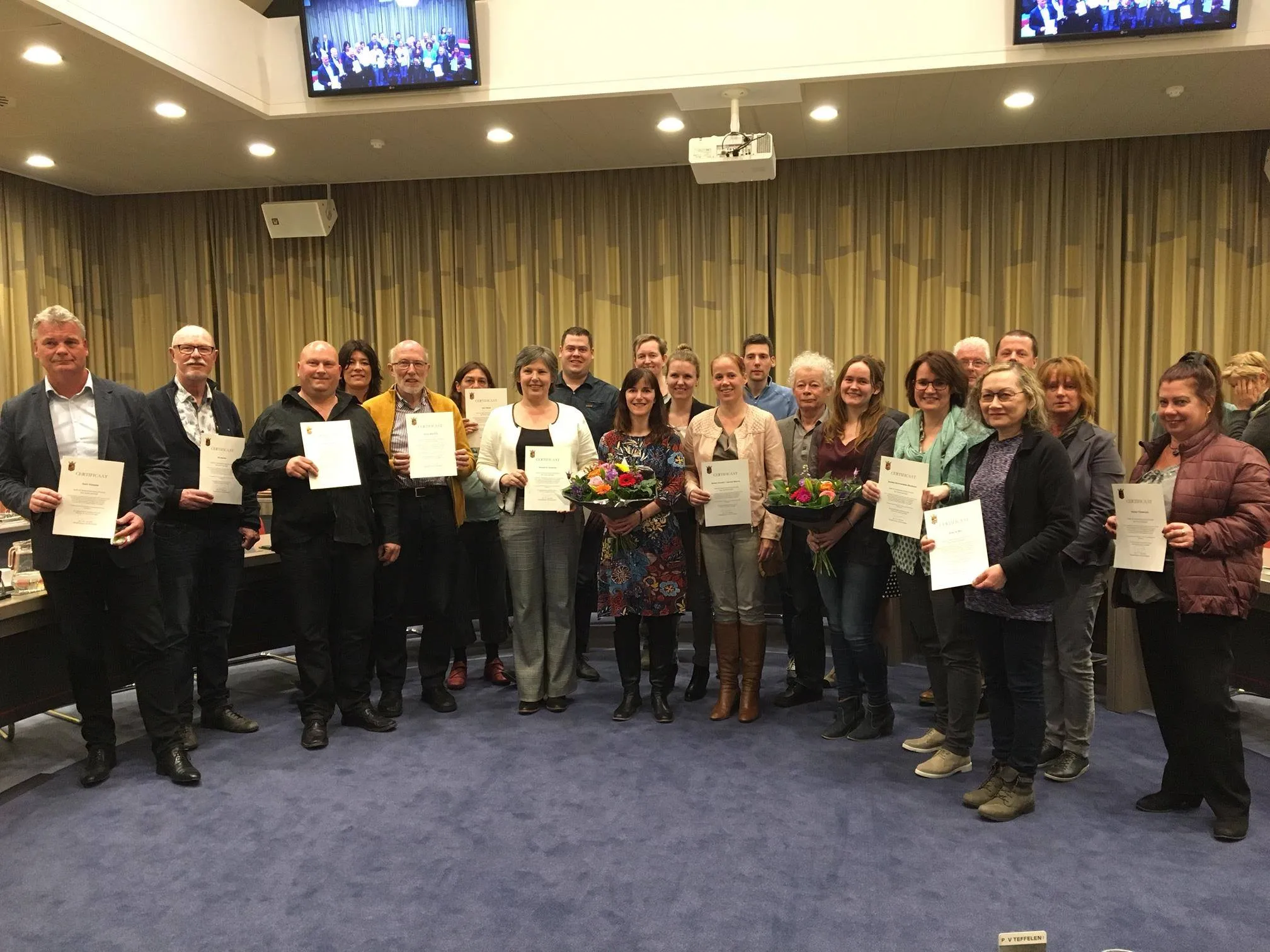 in februari en maart namen ruim twintig inwoners deel aan de cursus politiek actief