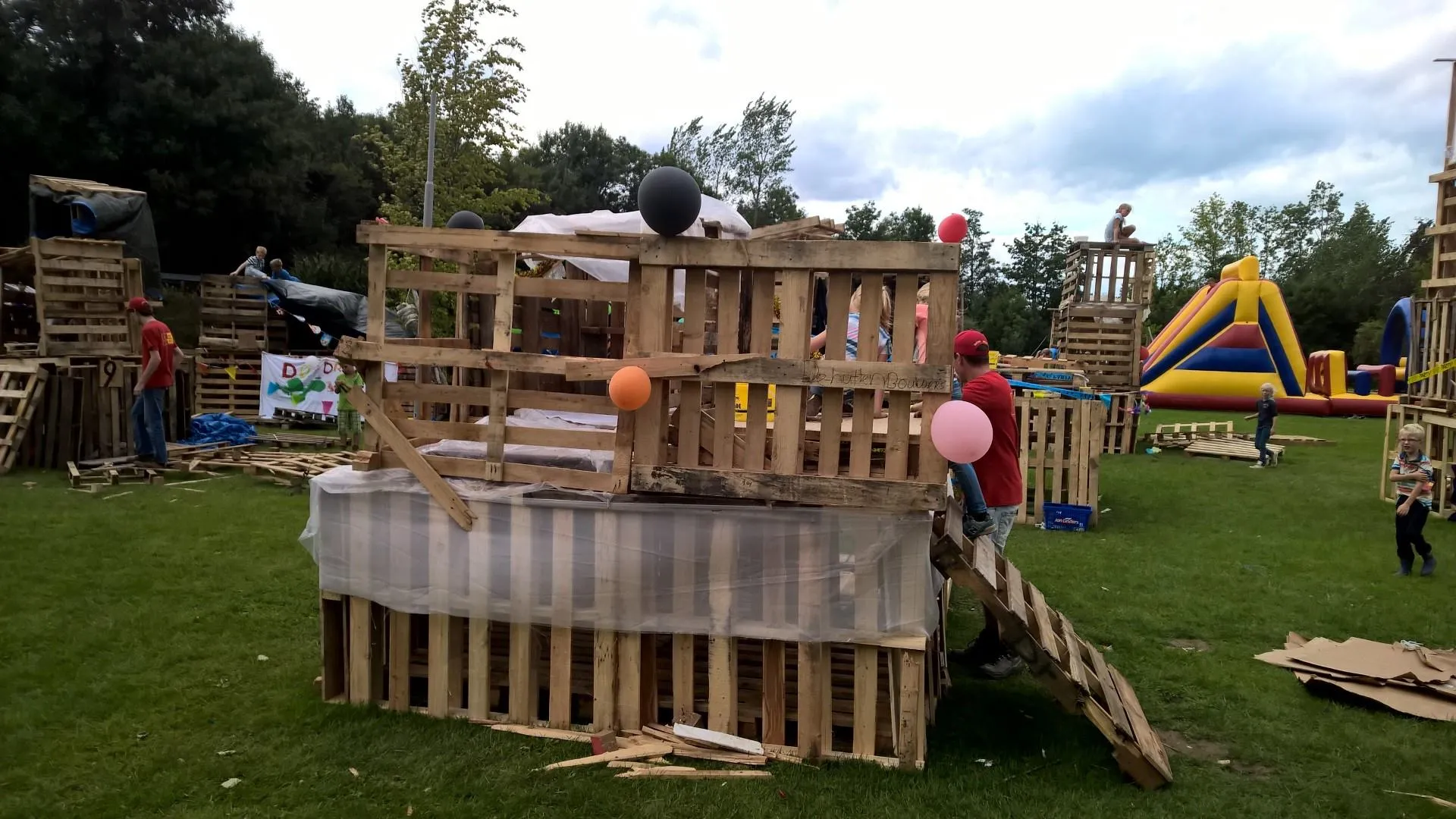 jeugdvakantiewerk ewijk viert 45 jarig jubileum