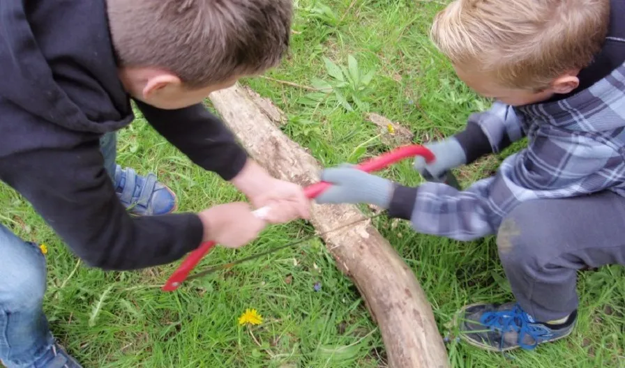 knotsen knutselen langs de waal