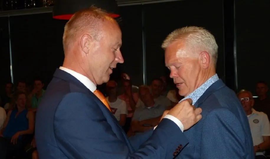 knvb onderscheiding theo veens