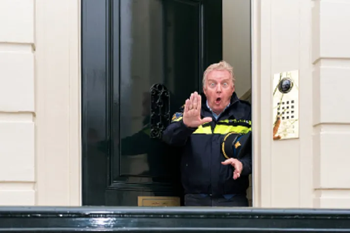 laat niemand binnen
