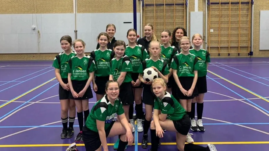 nas viert twee kampioenschappen