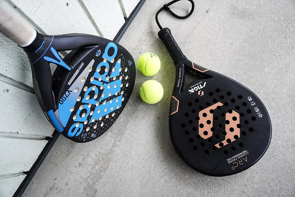 padel rackets and balls