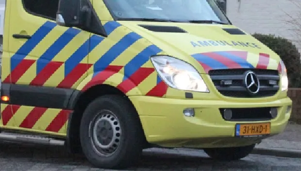qcxpmwrqiiyezsvkg2nbois1q ambulance