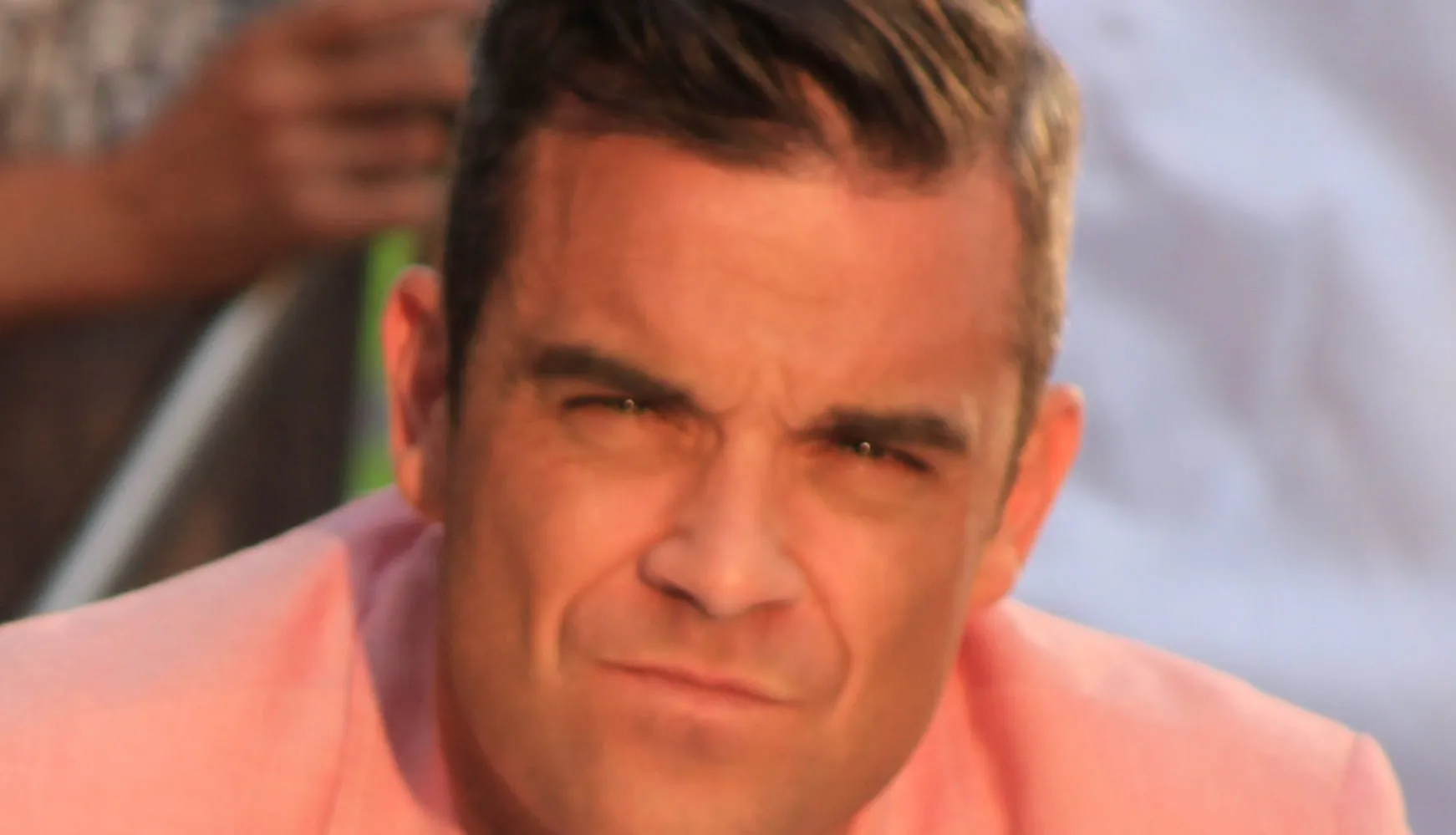 robbie williams 2 2012 e1478527864992