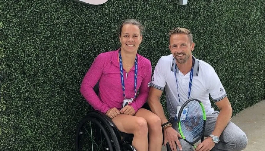 rolstoeltennisster buis officieel gekwalificeerd voor singles masters