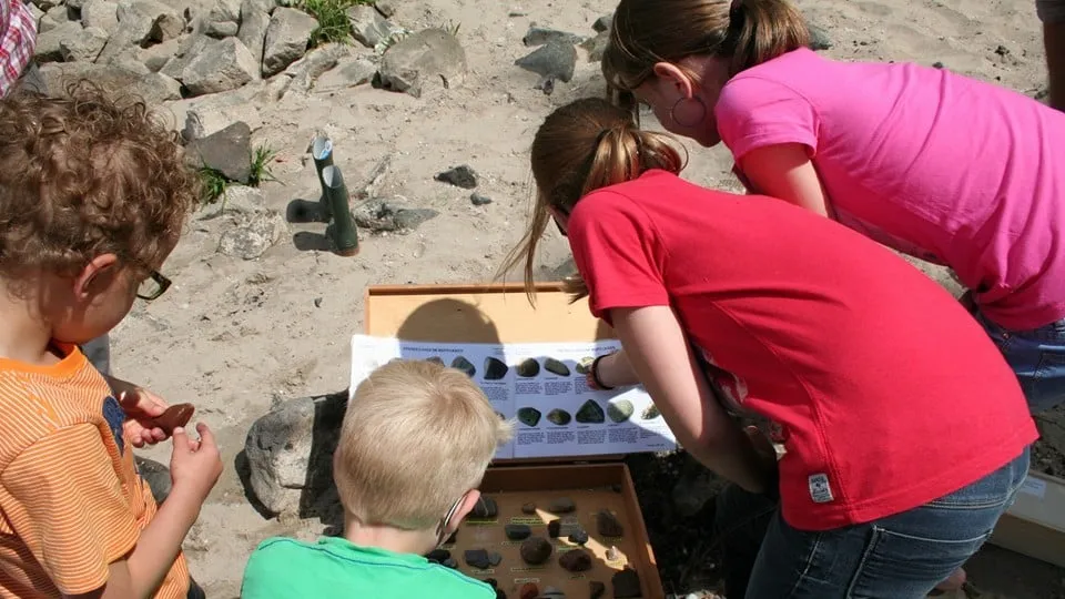 stenen zoeken dijkmagazijn e1446927704466