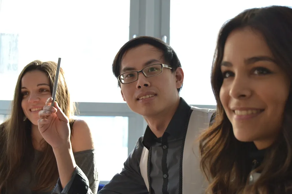 students 702088 960 720