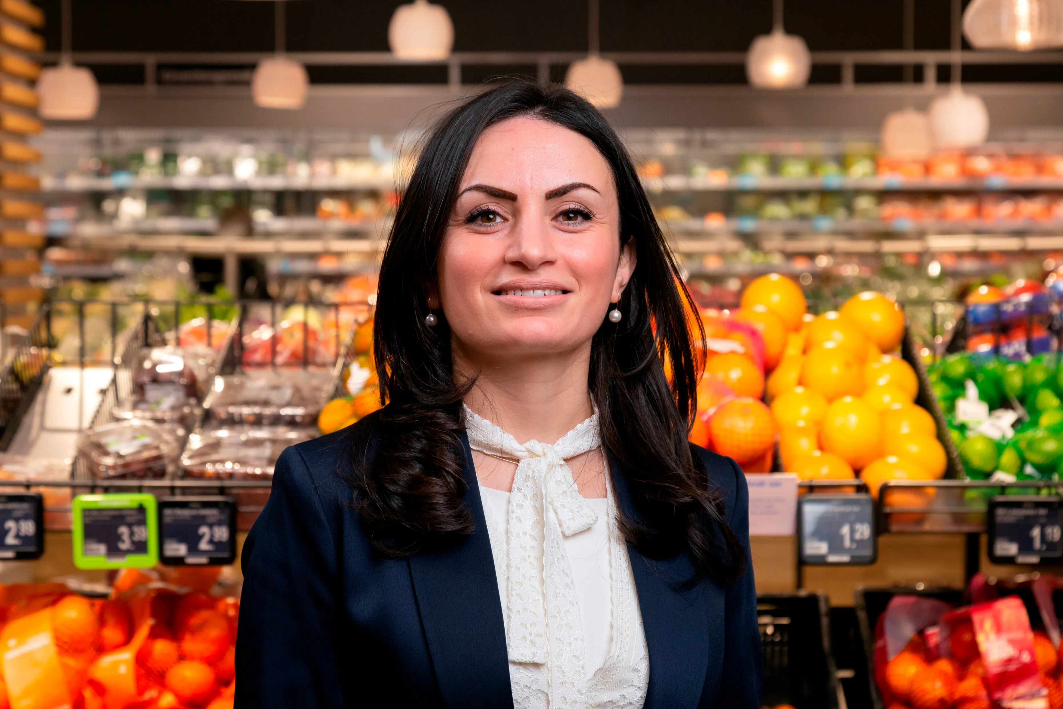 supermarktmanager yeliz ates albert heijn beuningen krijgt het allernieuwste winkelconcept