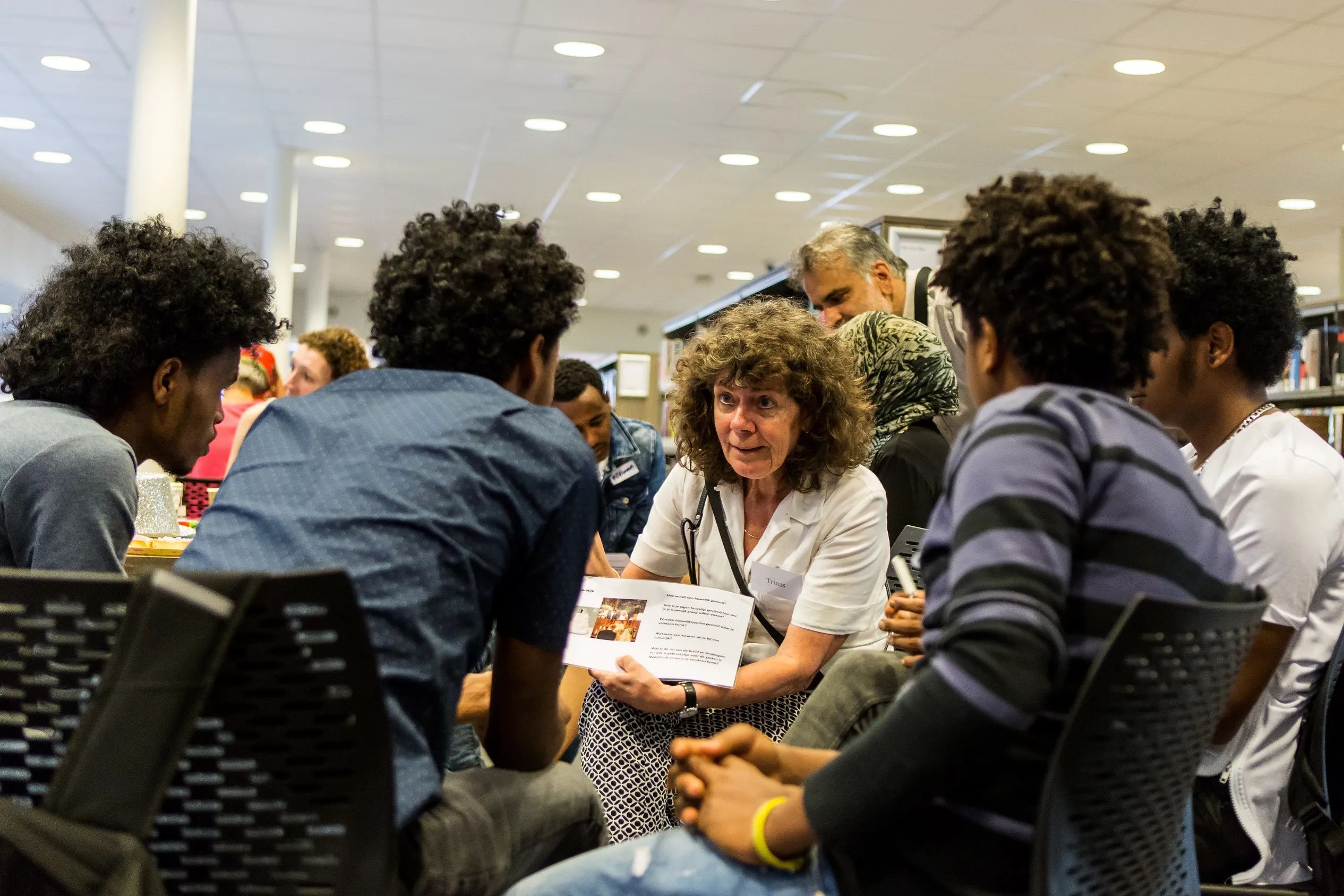 taalcaf in de bieb fotograaf marcel krijgsman