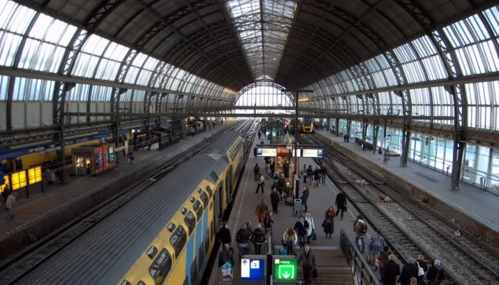 trein hq bart cc by 20 715x408