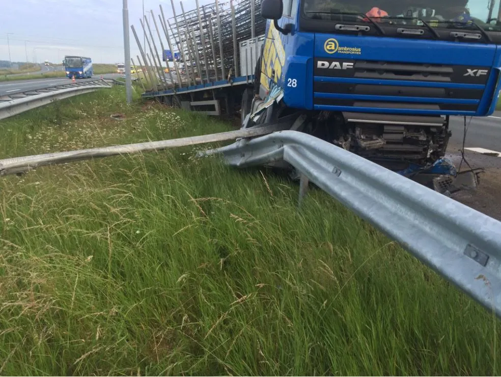 verkeersongeval vrachtwagen a73