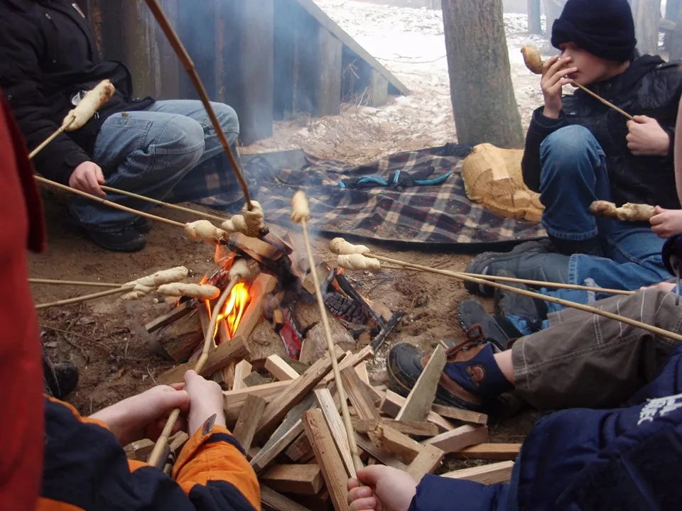 waalwoemi activiteit banjertocht met kampvuur