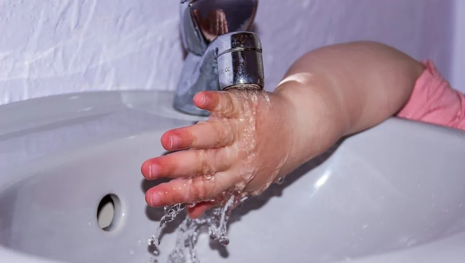 water kraan pexels 915x518