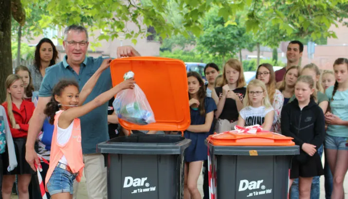 zwerfafvalbingo en knutselen met plastic
