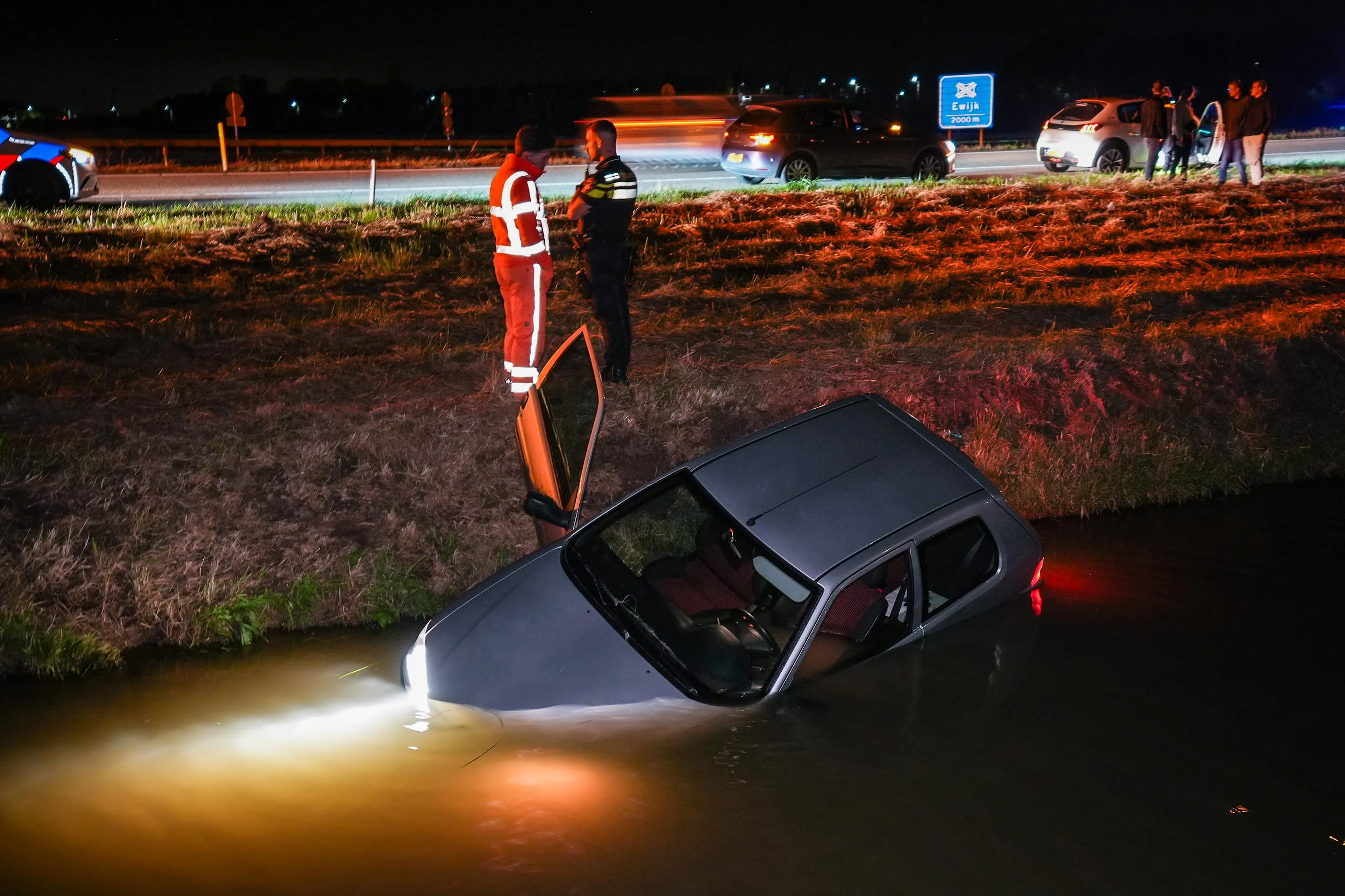 230e5876 bb61 46d1 a675 a54167655bdb