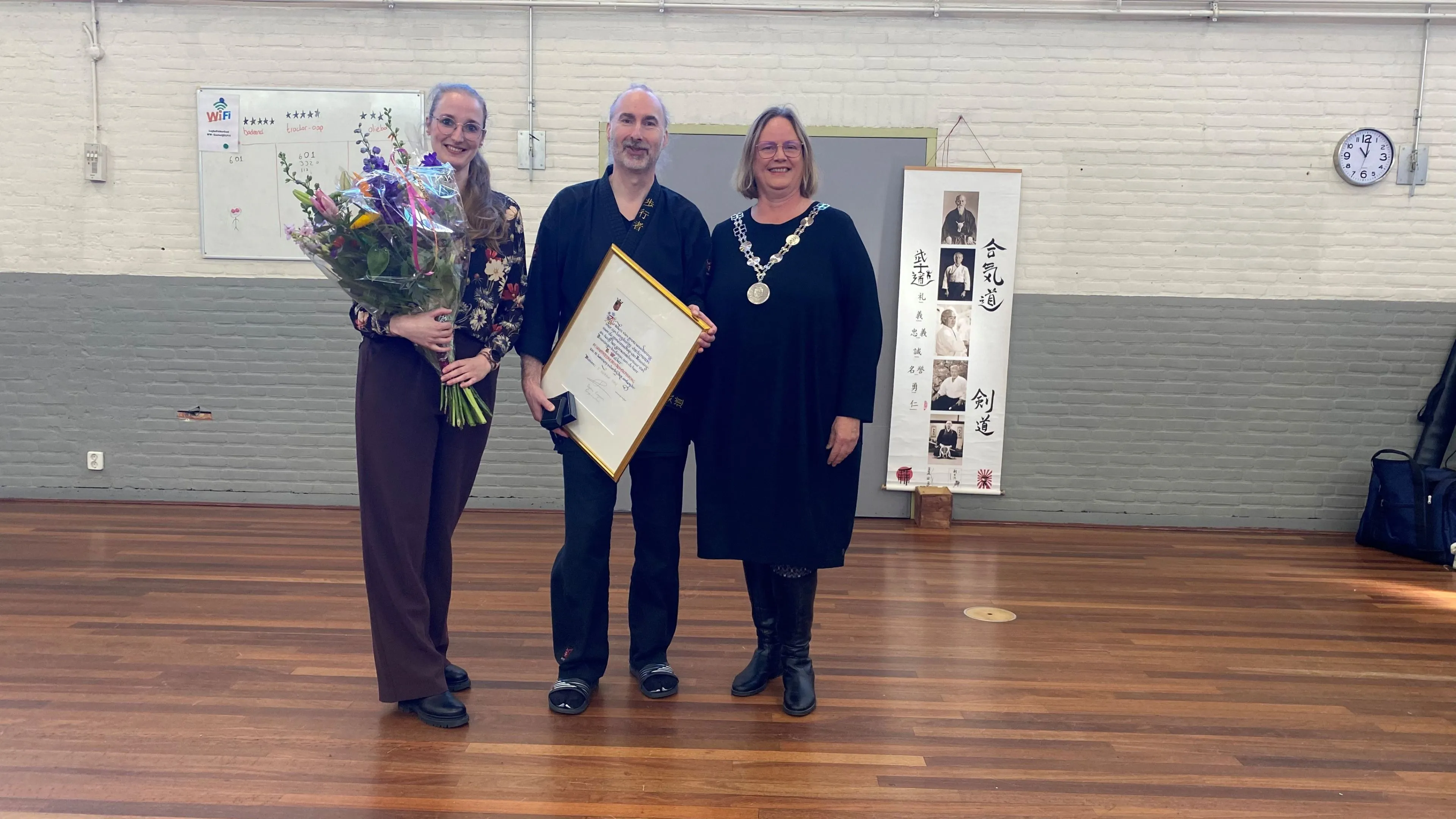 bob walker zijn vrouw inge en burgemeester bergman foto gem beuningen