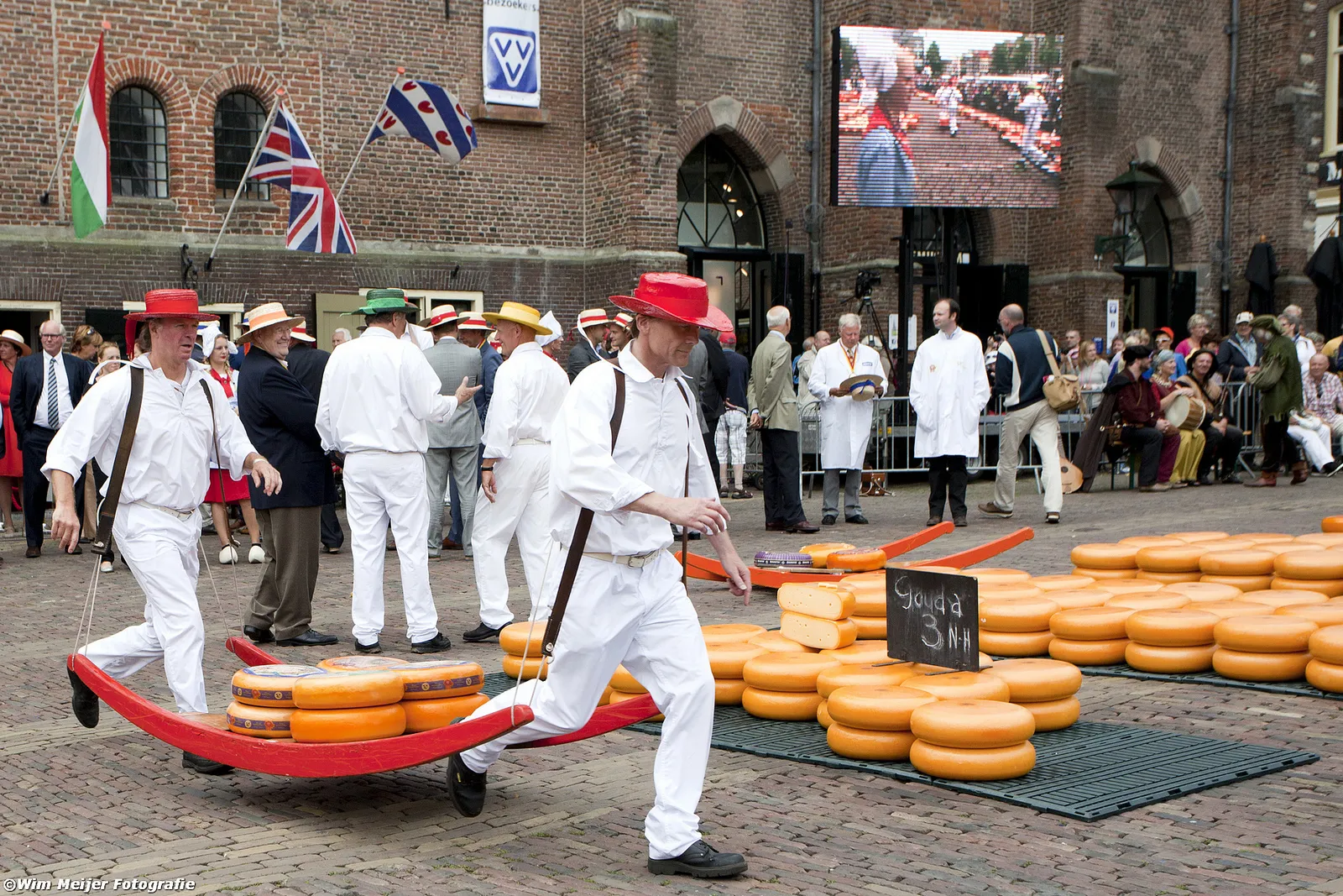 9633052643 ba386bef08 h