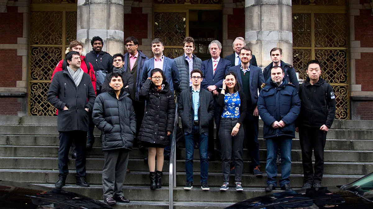 96a7457 mr voor het academiegebouw