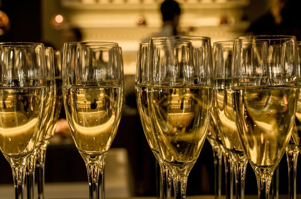 champagne 583410 1280