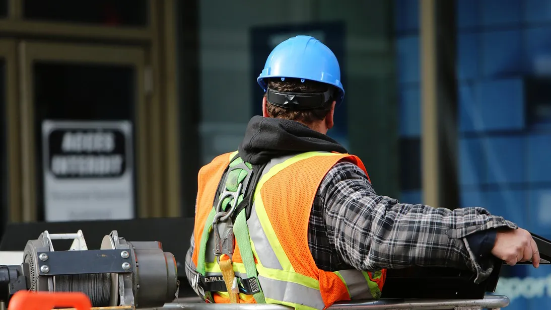 construction worker 569126 1280