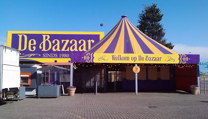 hoofdingang beverwijkse bazaar