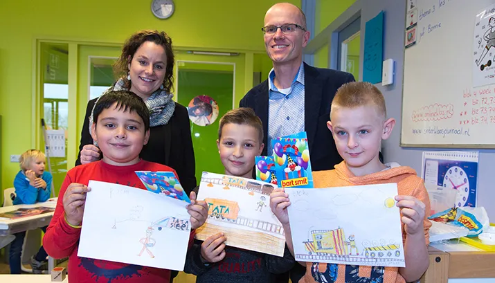 img 0616 prijsuitreiking tekenwedstrijd 2015 tata