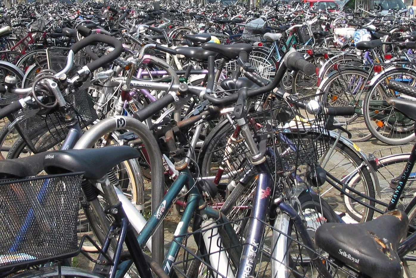 traffic bicycle parking city meeting vehicle 643704 pxherecom