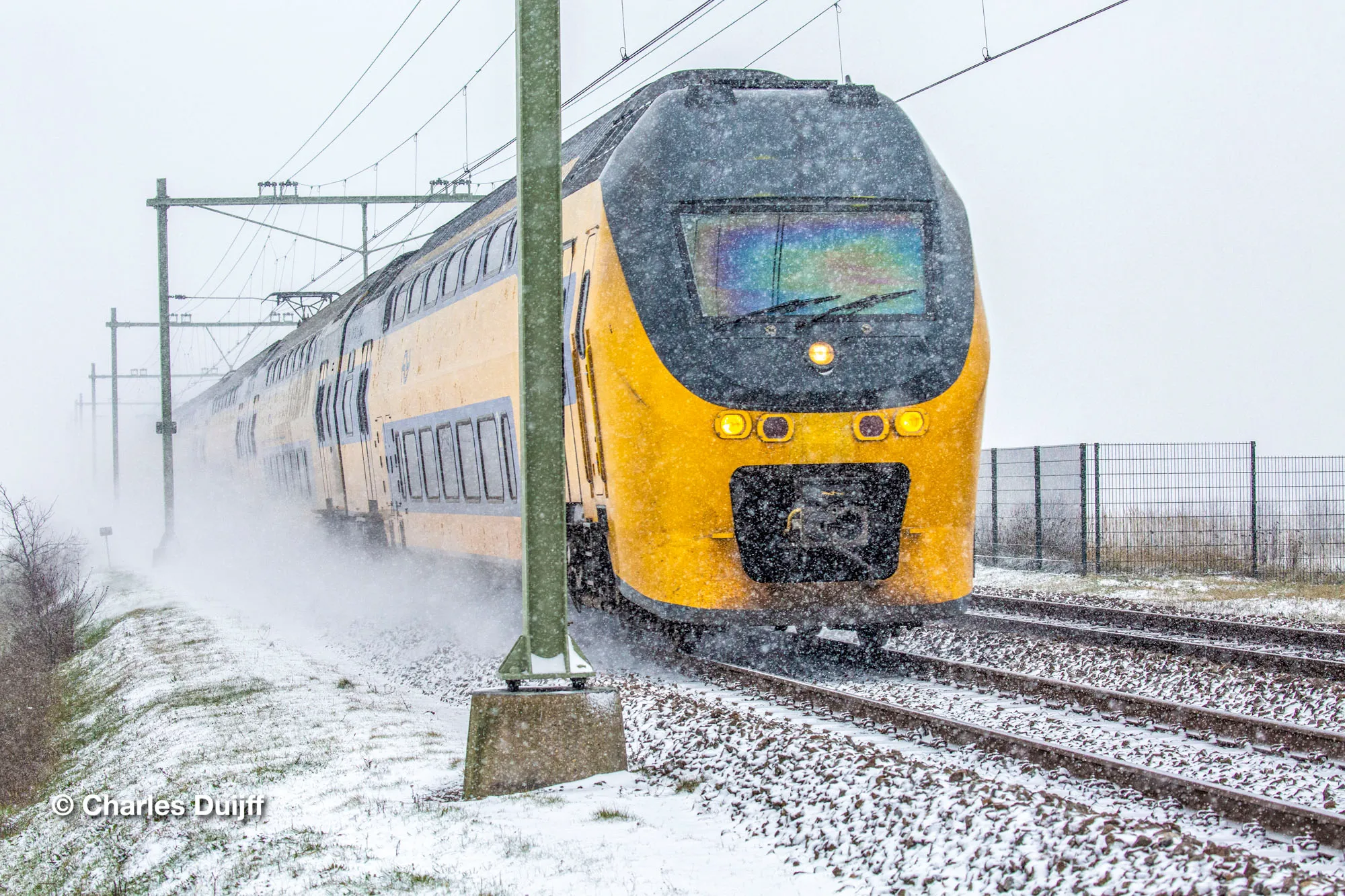 trein in sneeuw