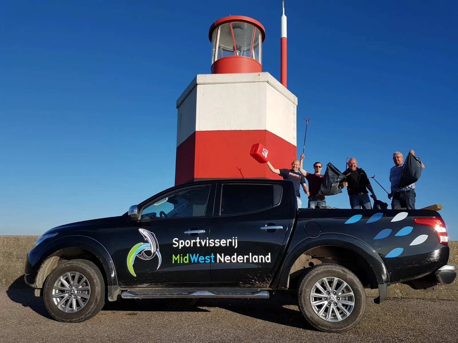 vrijdagavond 27 september opruimactie zuidpier