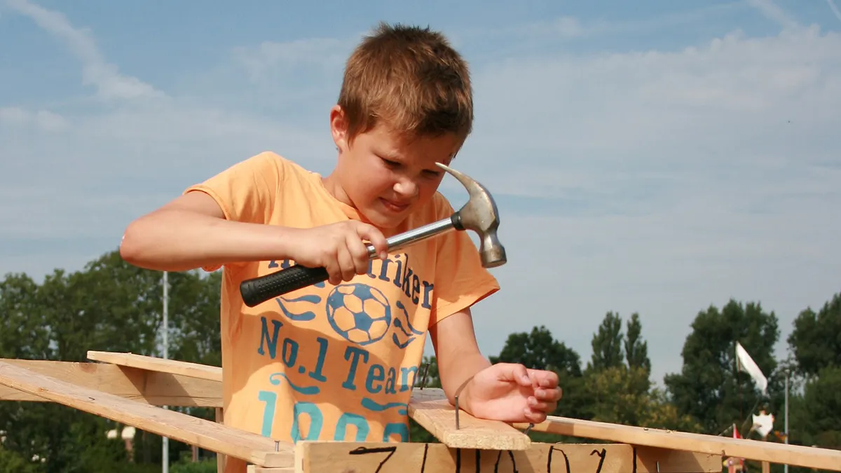 wiebe timmert een hut