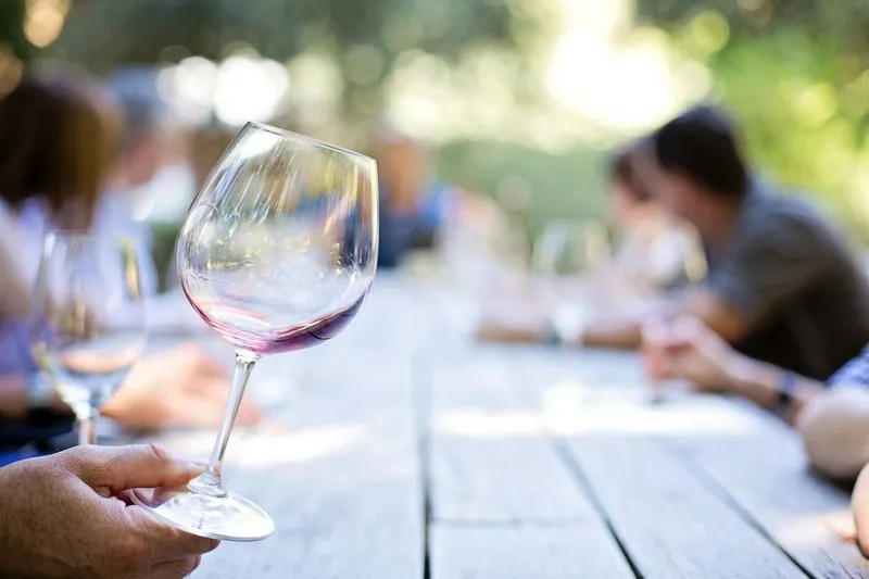 wineglass pixabay