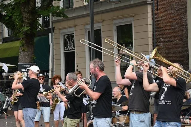 PHOTO-2025-11-23-12-22-27