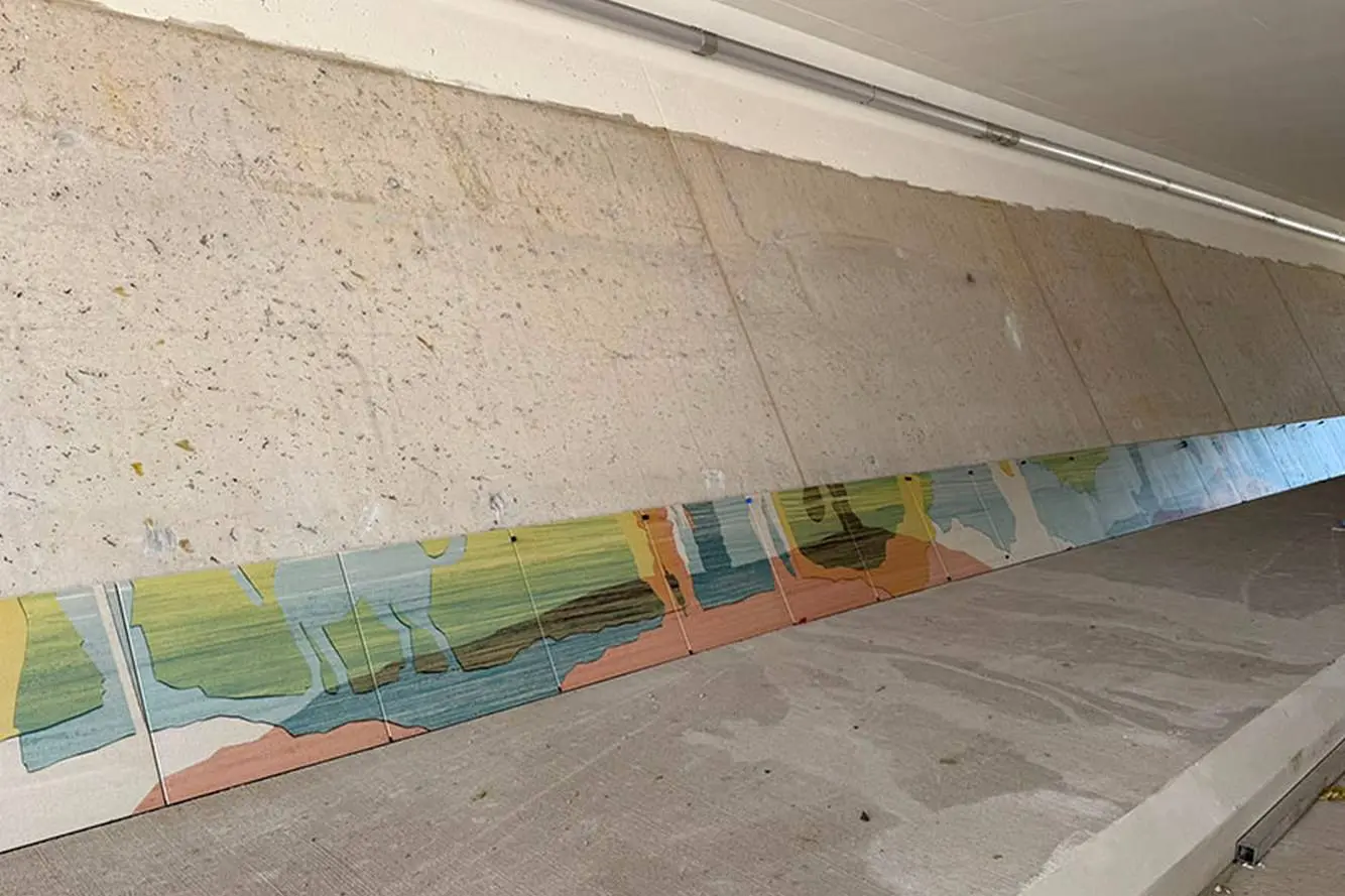 Kunstwerk én naamgeving Velsertraverse-onderdoorgang samen met omwonenden