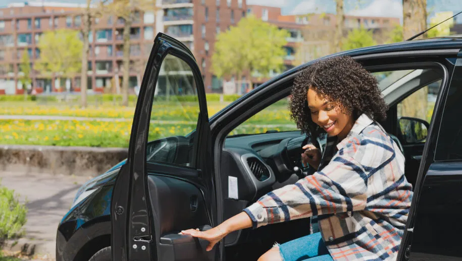 anyways 22 915x518 1