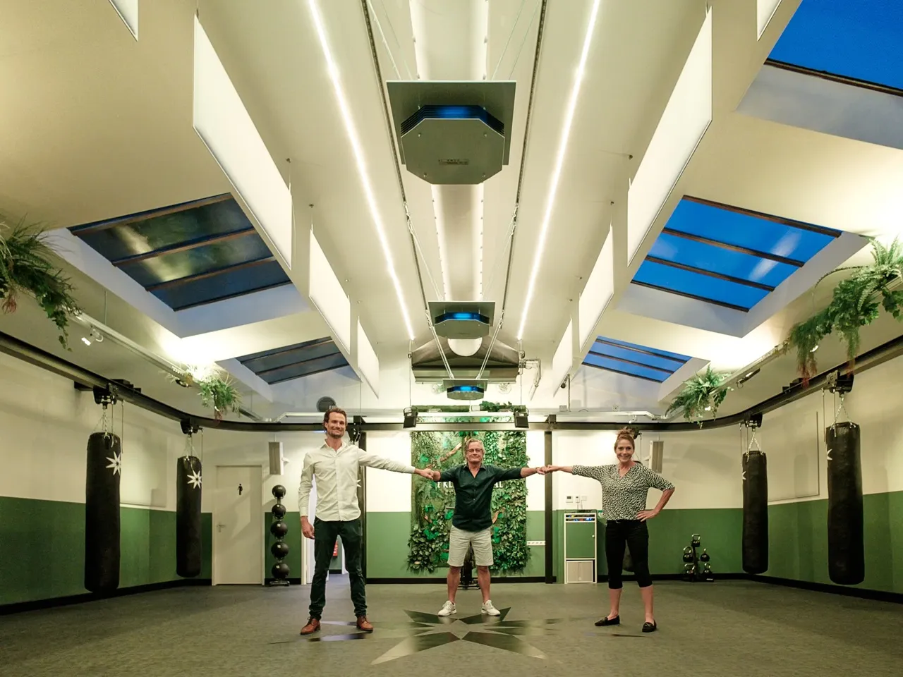 foto toby en alain timmers met yvonne van gennip sept 2020